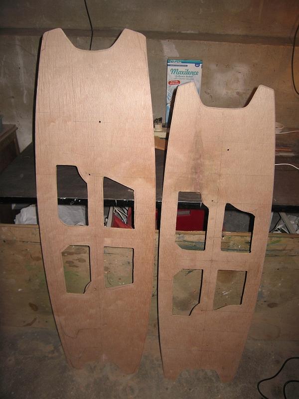 16 - planches 2&3 apres scie sauteuse pour evider.jpg